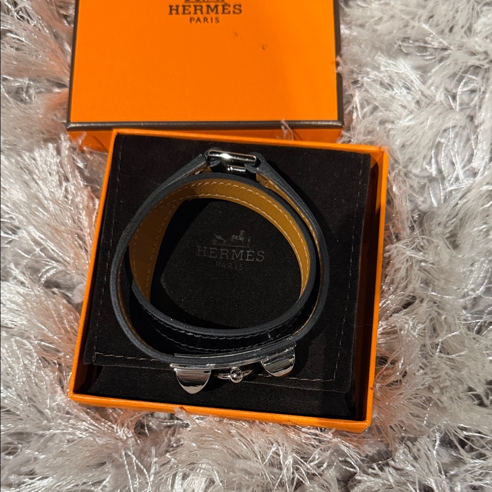 Hermès Black Leather Bracelet - Picture 2 of 7